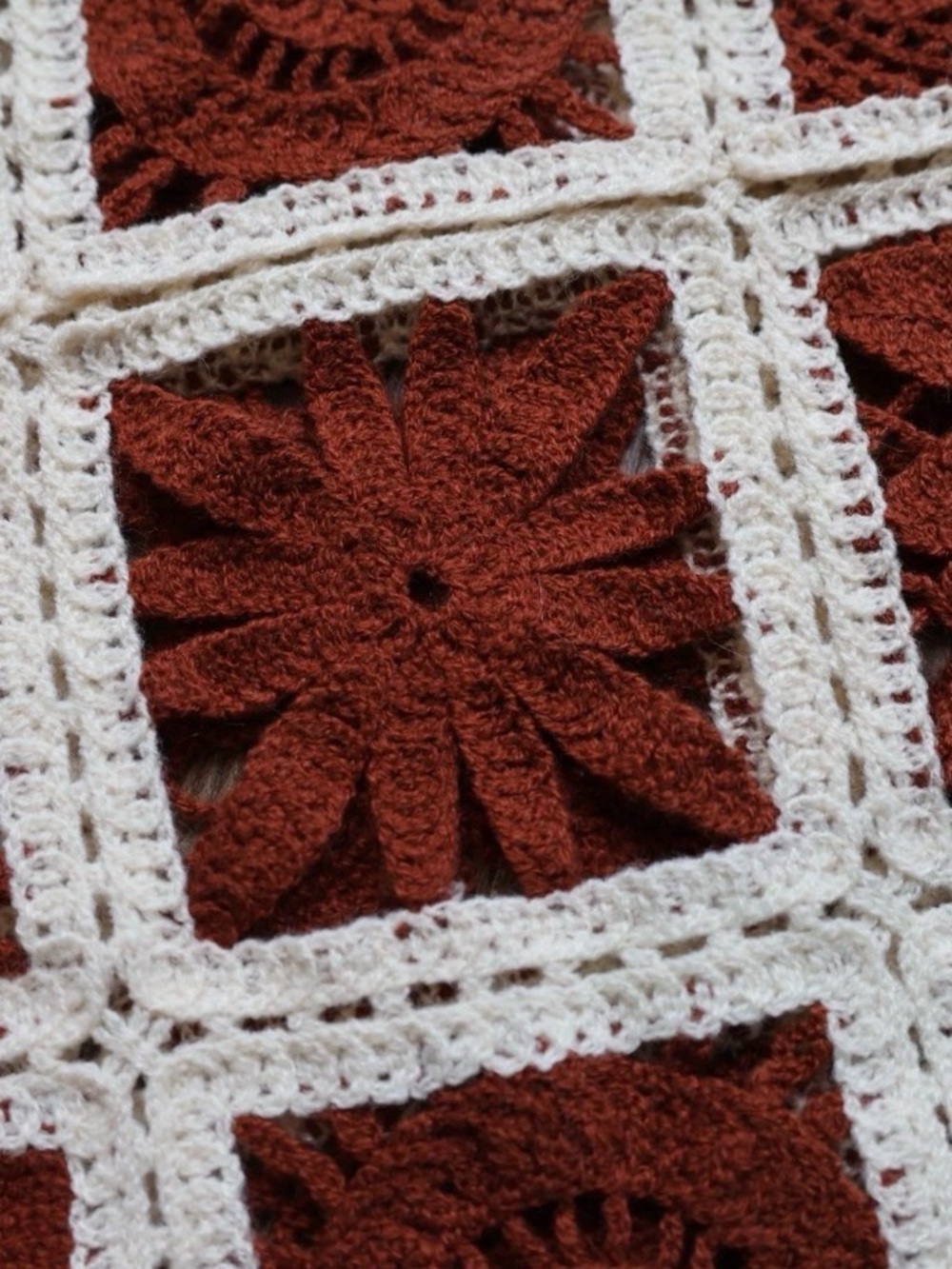 Cropped Crochet Floral Granny Square Sweater Top Hippie Boho Rust Ivory Size S - Picture 3 of 13